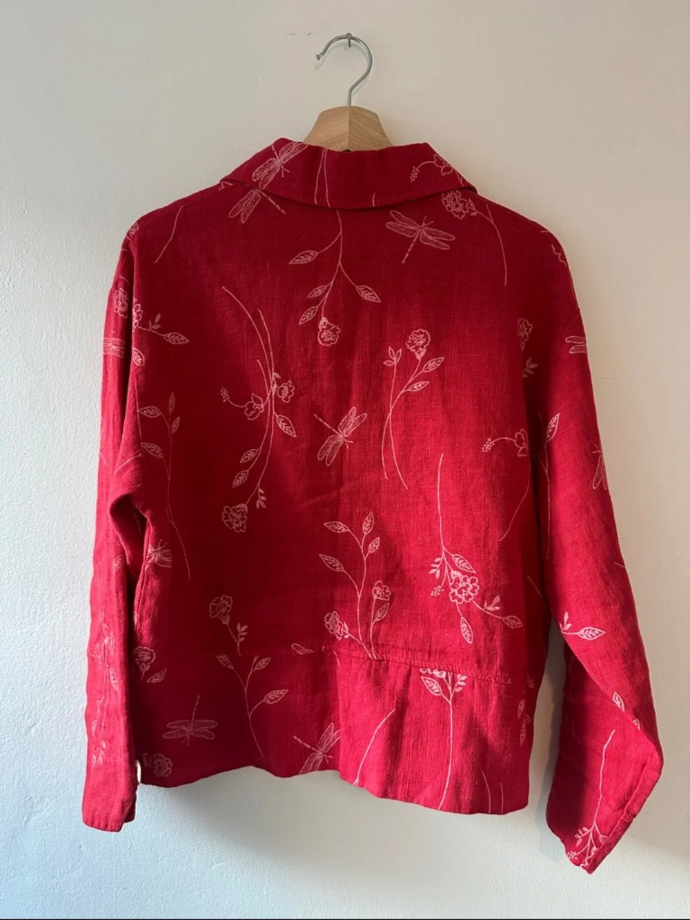 Red Floral Button-Down Shirt Jacket with Contrast Buttons - Picture 2 of 4